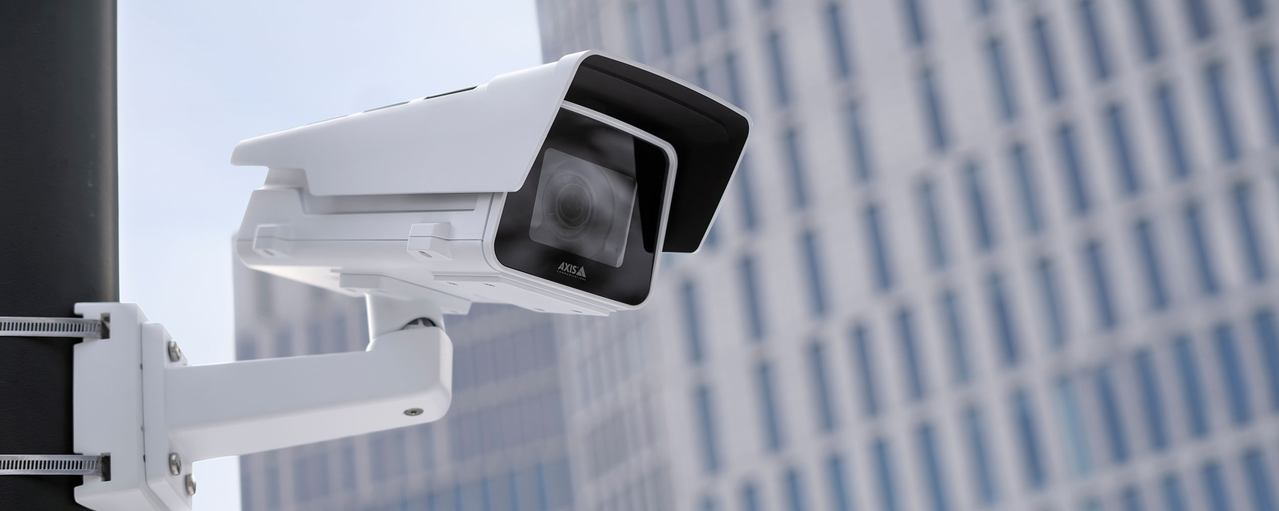 AXIS Video Surveillance Camera Outdoor Pole Mount